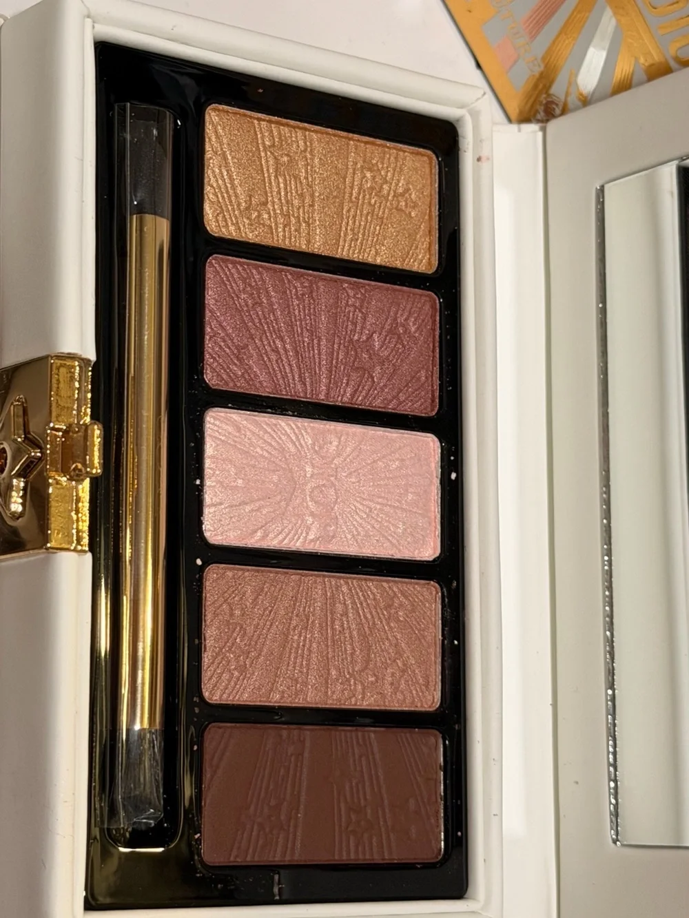 Dior mirror glow